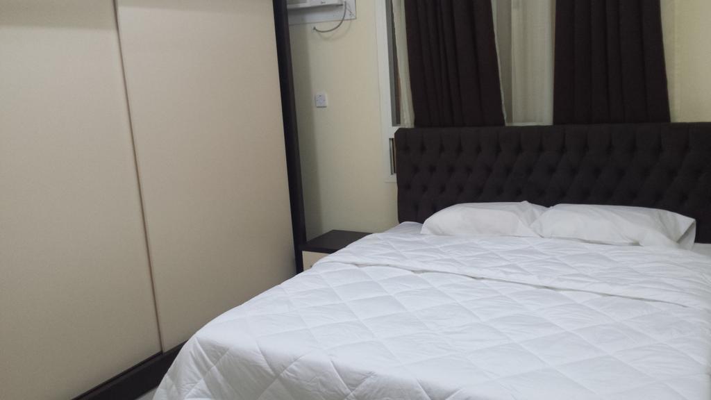 Golden Seasons Furnished Apartment ซาลาลาห์ ห้อง รูปภาพ