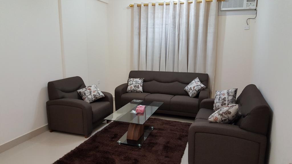Golden Seasons Furnished Apartment ซาลาลาห์ ภายนอก รูปภาพ