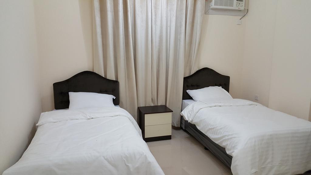 Golden Seasons Furnished Apartment ซาลาลาห์ ภายนอก รูปภาพ