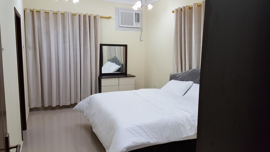 Golden Seasons Furnished Apartment ซาลาลาห์ ภายนอก รูปภาพ
